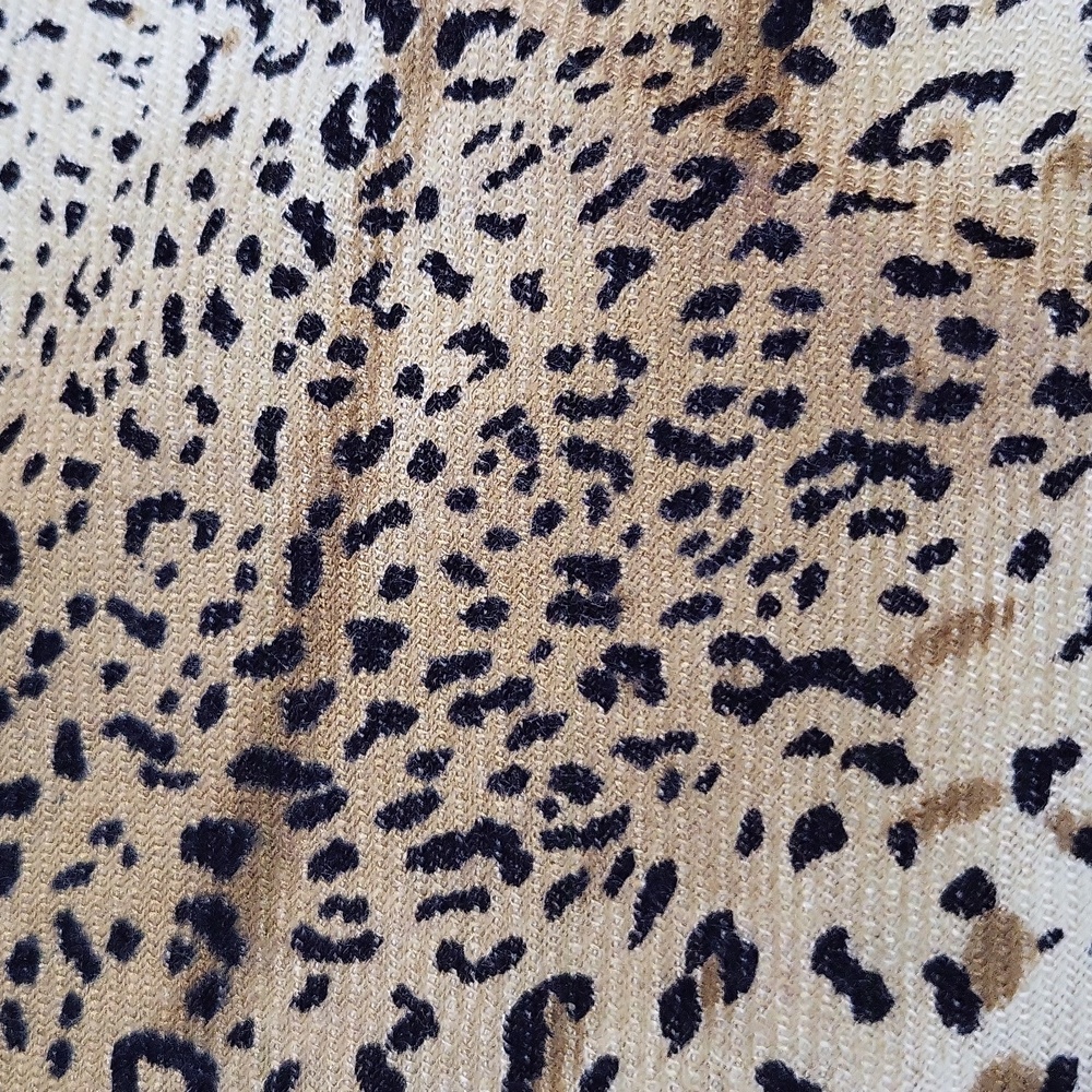 Leopard Print Infinity Scarf - Picture 4 of 10